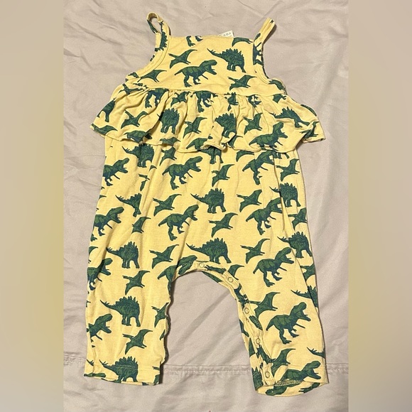 kate quinn Other - Kate Quinn Dinosaurs size 6-12m